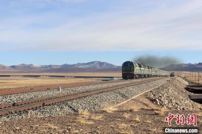 （新春走基层）海拔4800多米5位“90后”守护青藏铁路春运