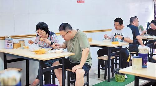 雷火电竞官方网站：河北日报 | 石家庄早餐工程：越来越对市民“口味”(图3)